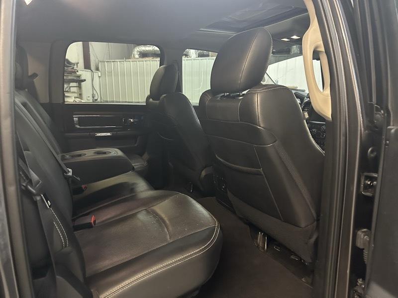 RAM 2500 Laramie Crew Cab SWB 4WD 2016