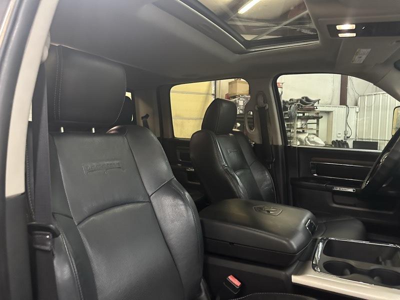 RAM 2500 Laramie Crew Cab SWB 4WD 2016