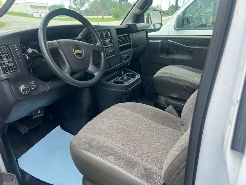 2017 Chevrolet Express Cargo Work Van - Photo 6