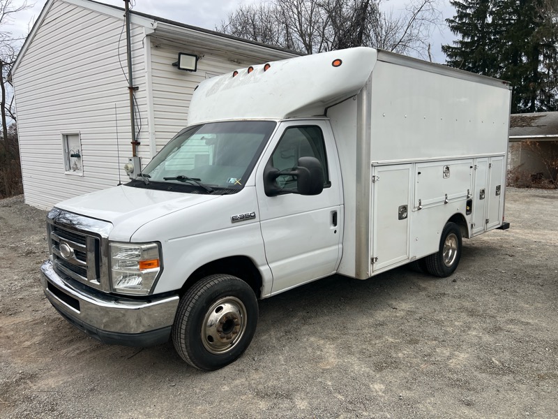 2015 Ford E-350 photo 3
