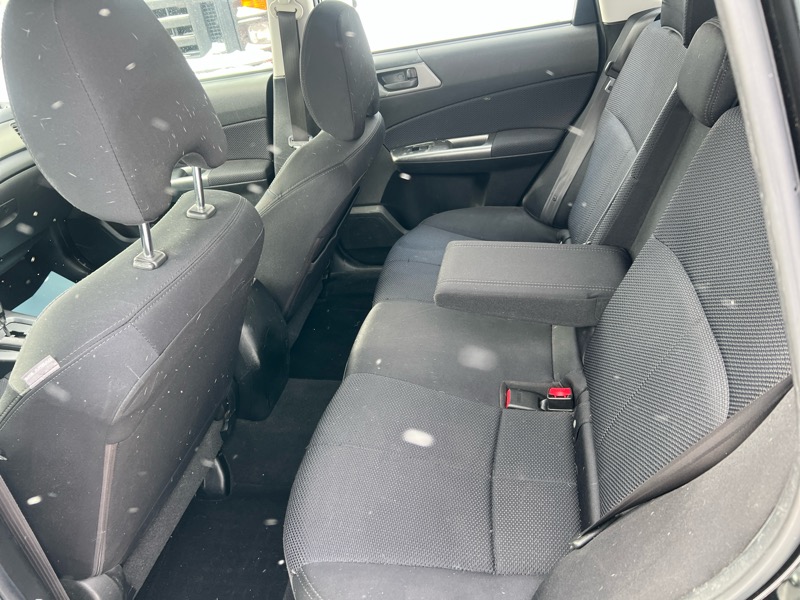 Subaru Forester 2.5X Touring 2011