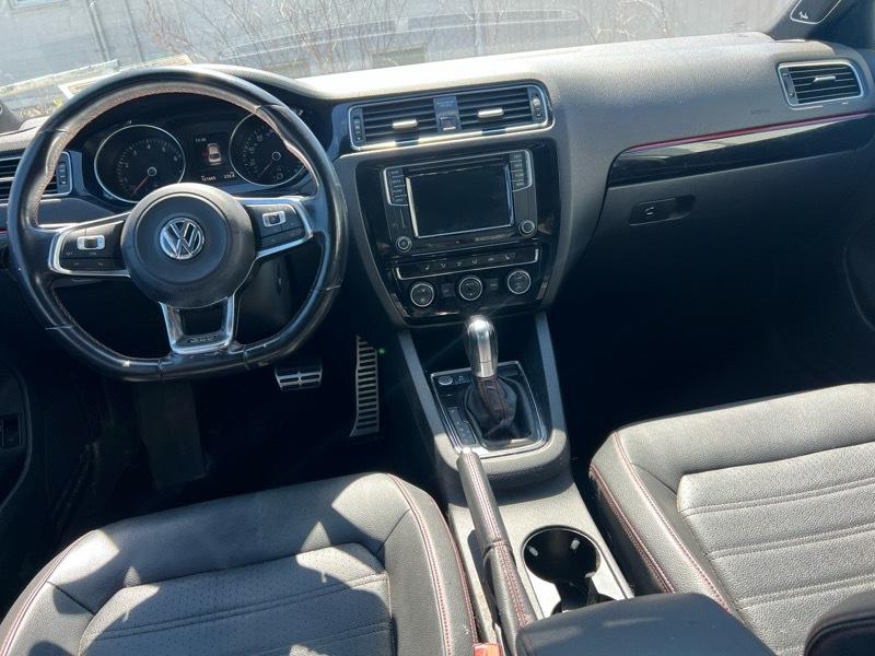 Volkswagen Jetta GLI SE 6A 2016