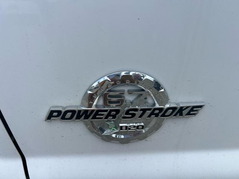 Ford F-250 SD XLT Crew Cab Long Bed 2WD 2015