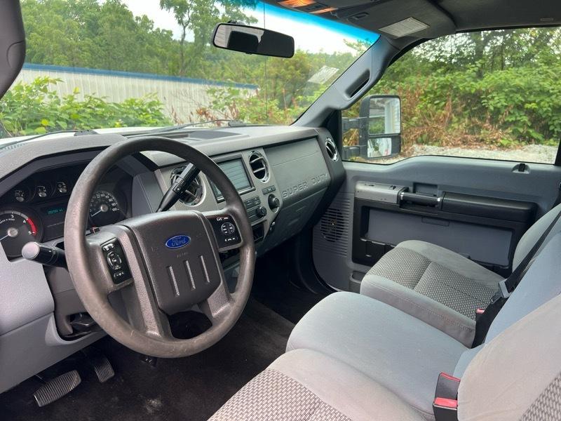 Ford F-250 SD XLT Crew Cab Long Bed 2WD 2015