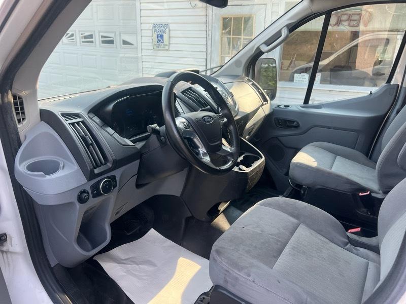 Ford T350 Vans XLT Wagon LR RWD 148 2017