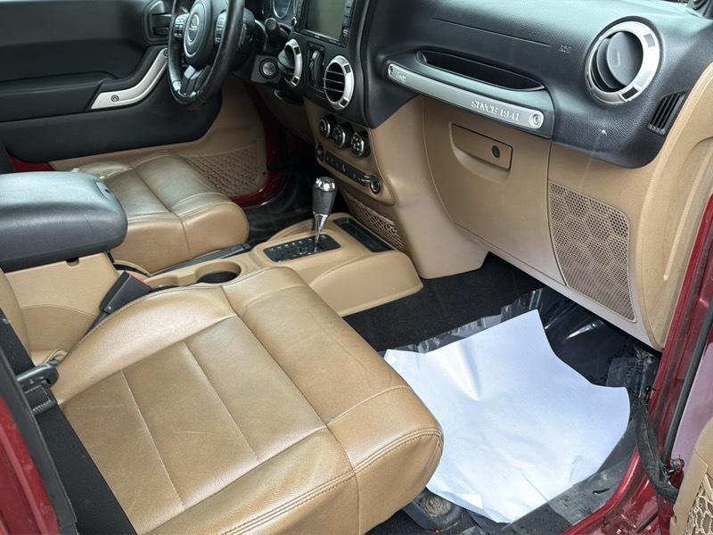 Jeep Wrangler Sahara Unlimited 2011