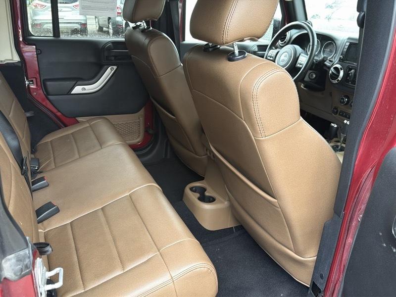 Jeep Wrangler Sahara Unlimited 2011