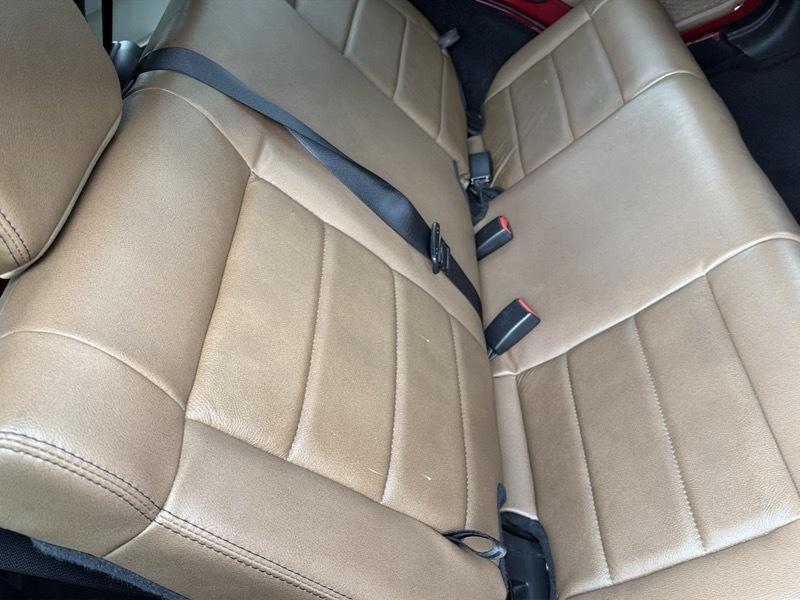 Jeep Wrangler Sahara Unlimited 2011
