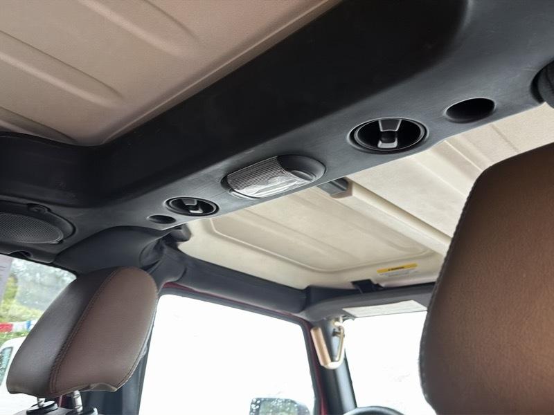 Jeep Wrangler Sahara Unlimited 2011
