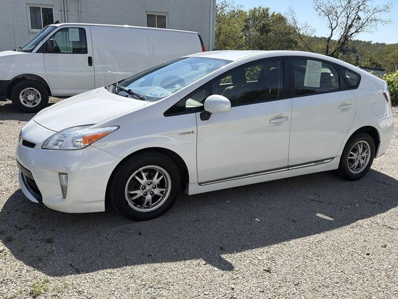 Toyota Prius Prius V 2012