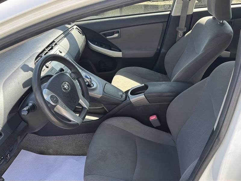Toyota Prius Prius V 2012