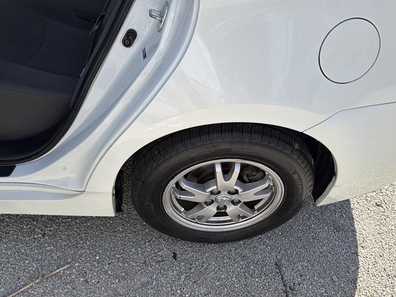Toyota Prius Prius V 2012