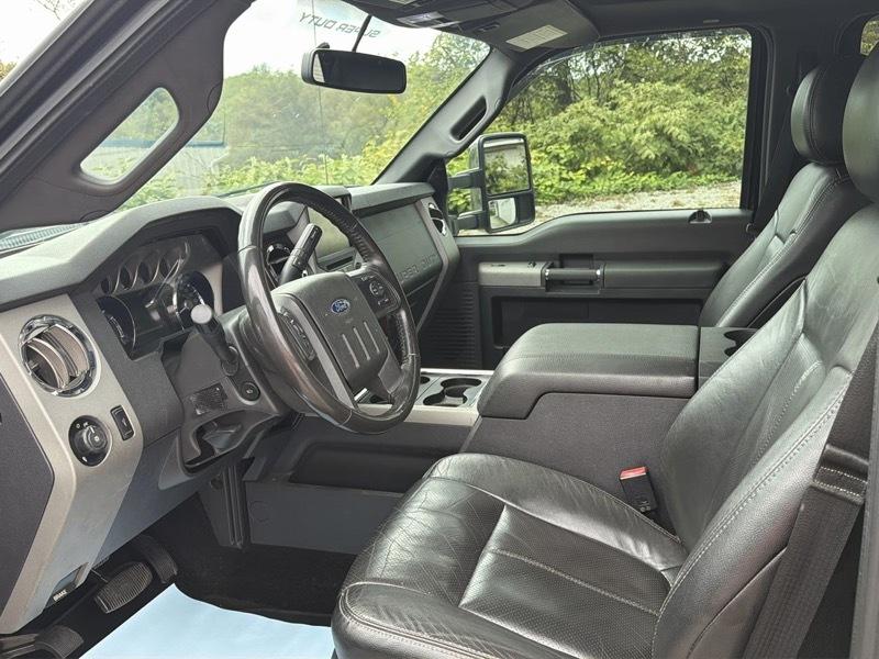 Ford F-450 SD Lariat Crew Cab 4WD DRW 2016