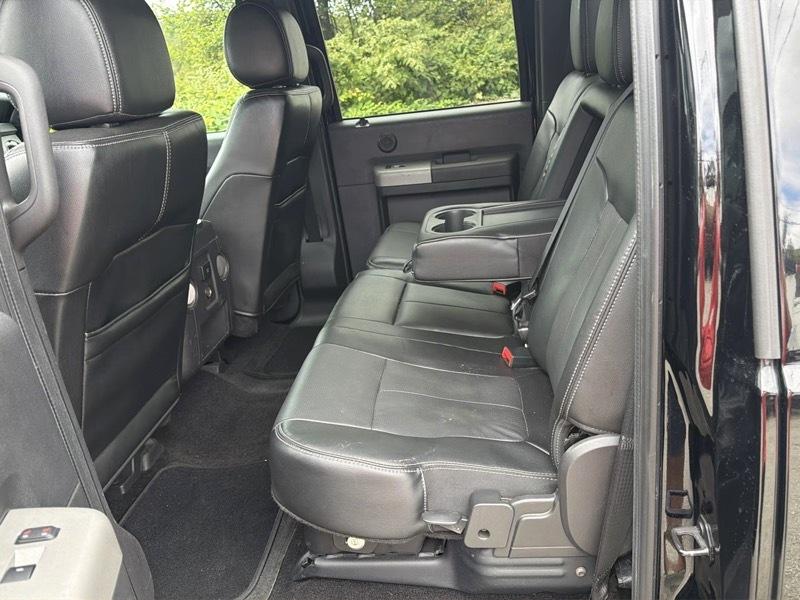 Ford F-450 SD Lariat Crew Cab 4WD DRW 2016