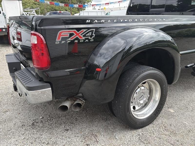 Ford F-450 SD Lariat Crew Cab 4WD DRW 2016