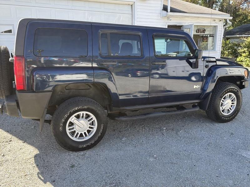 HUMMER H3 Base 2008