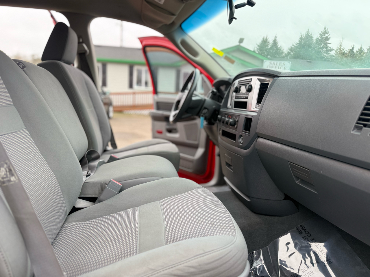 Dodge Ram 1500 4WD Quad Cab 140.5" SLT 2007