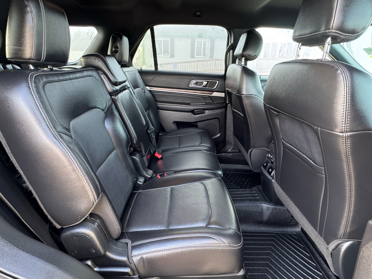 Ford Explorer Limited 4WD 2017