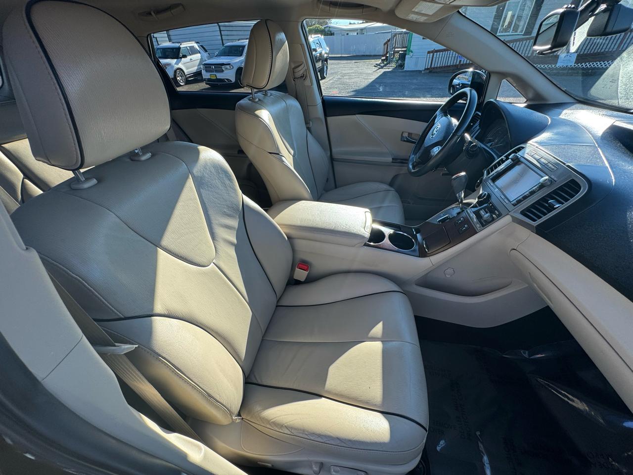 Toyota Venza 4dr Wgn V6 AWD Limited (Natl) 2012