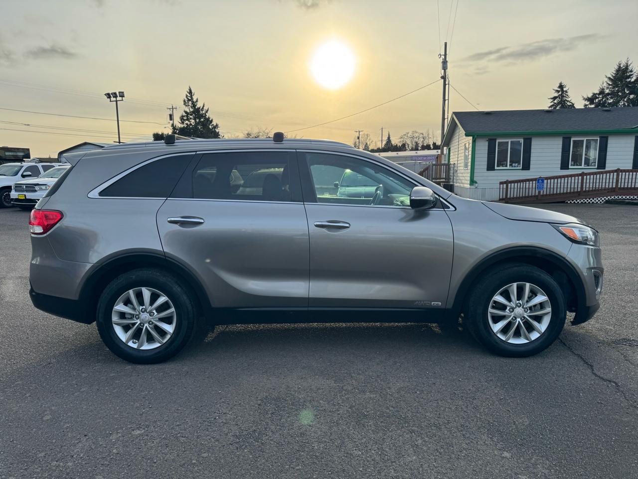 Kia Sorento AWD 4dr 3.3L LX 2016
