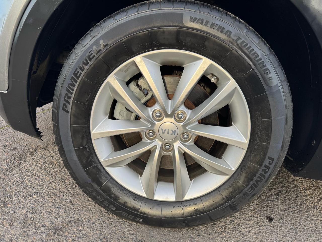 Kia Sorento AWD 4dr 3.3L LX 2016