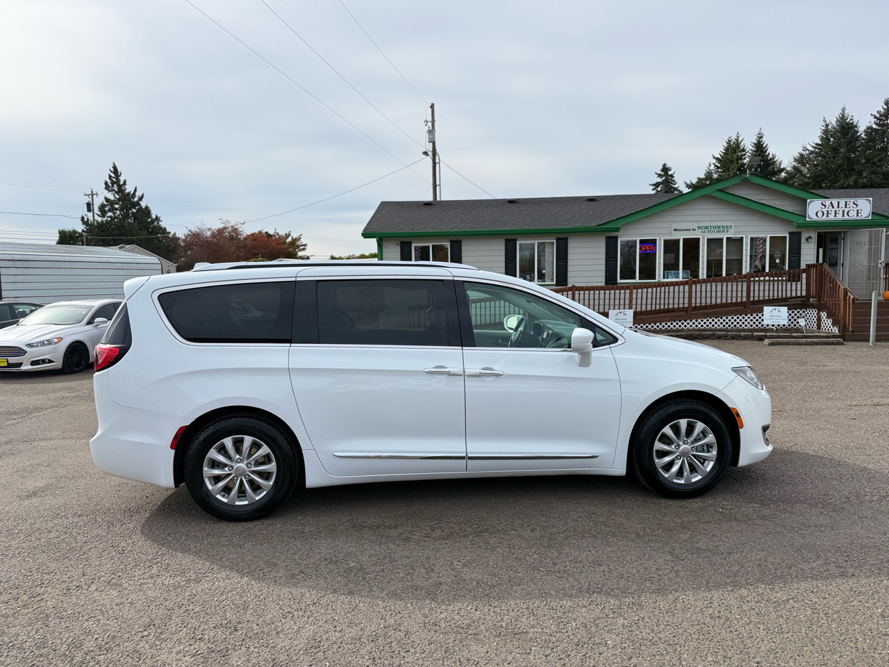 Chrysler Pacifica Touring L FWD 2018 Chrysler Pacifica Touring L FWD 2018