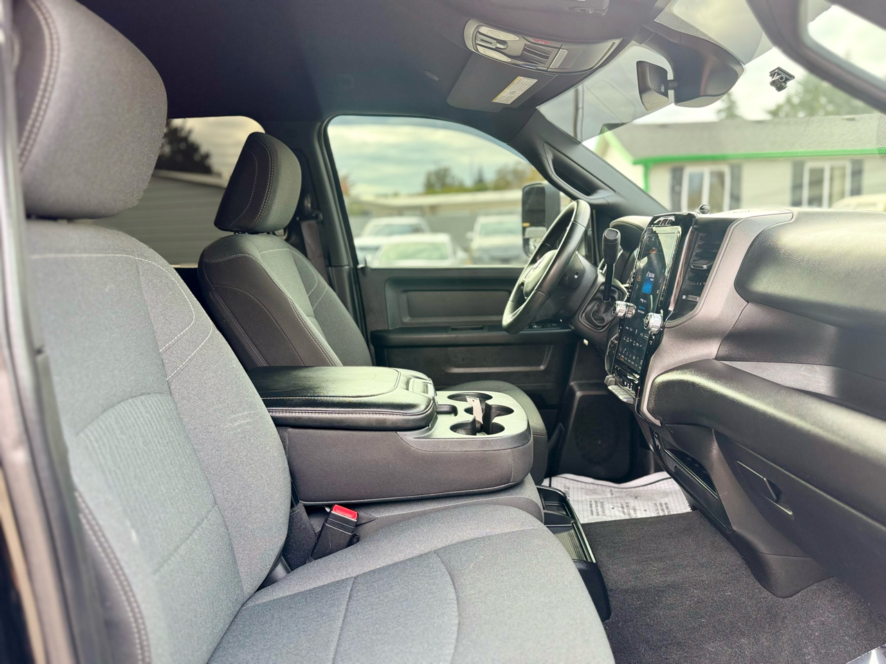 RAM 3500 Tradesman 4x4 Crew Cab 8' Box 2022 RAM 3500 Tradesman 4x4 Crew Cab 8' Box 2022