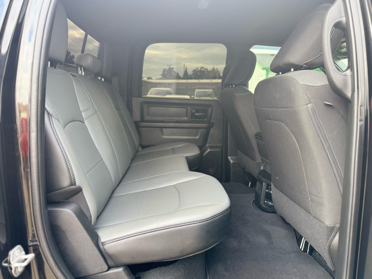 RAM 3500 Tradesman 4x4 Crew Cab 8' Box 2022 RAM 3500 Tradesman 4x4 Crew Cab 8' Box 2022