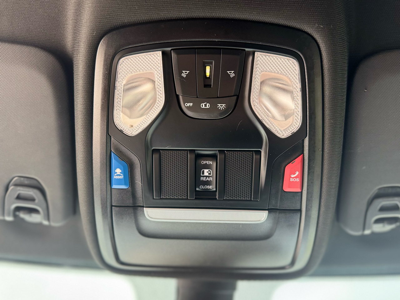 RAM 3500 Tradesman 4x4 Crew Cab 8' Box 2022 RAM 3500 Tradesman 4x4 Crew Cab 8' Box 2022