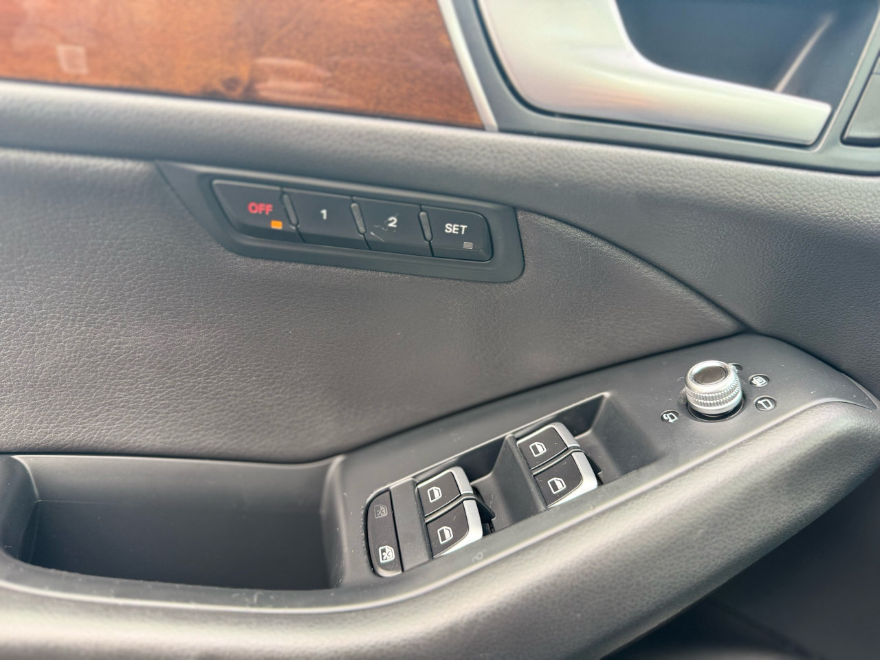 Audi Q5 quattro 4dr 3.0L TDI Premium Plus 2015 Audi Q5 quattro 4dr 3.0L TDI Premium Plus 2015