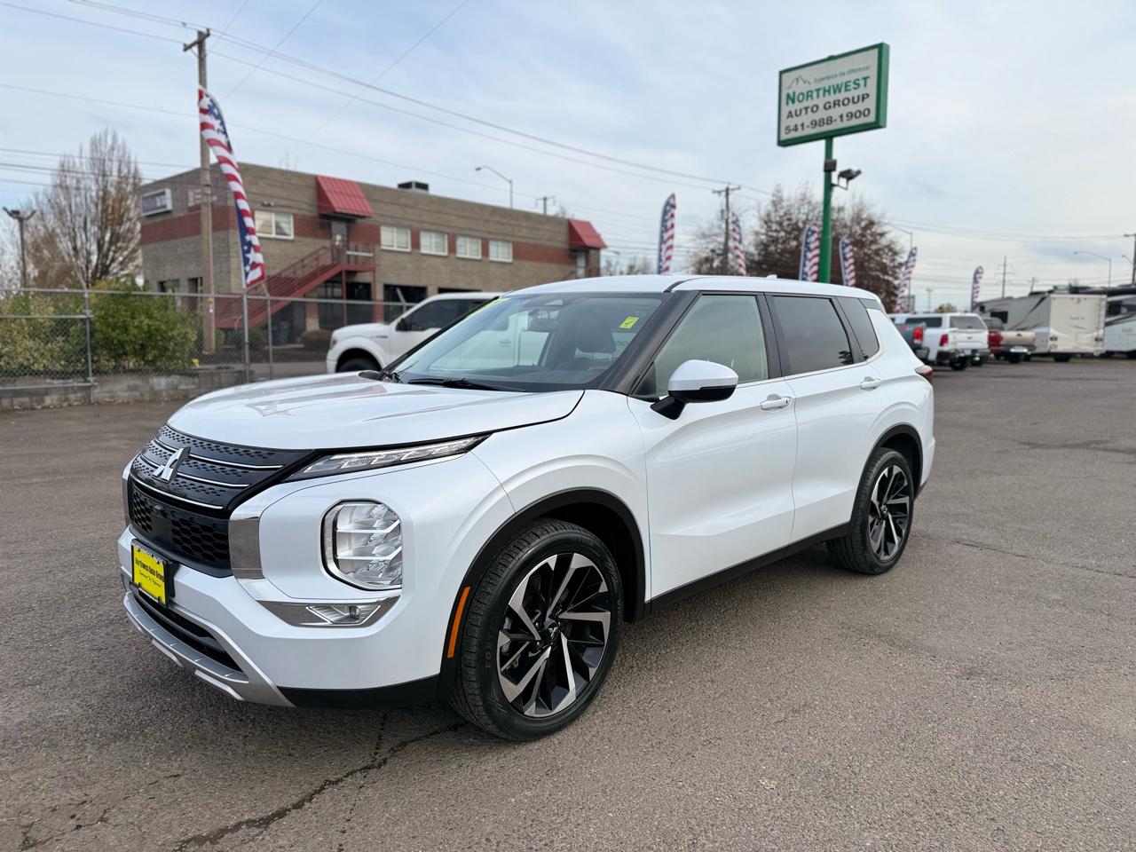 2023 Mitsubishi Outlander SE FWD