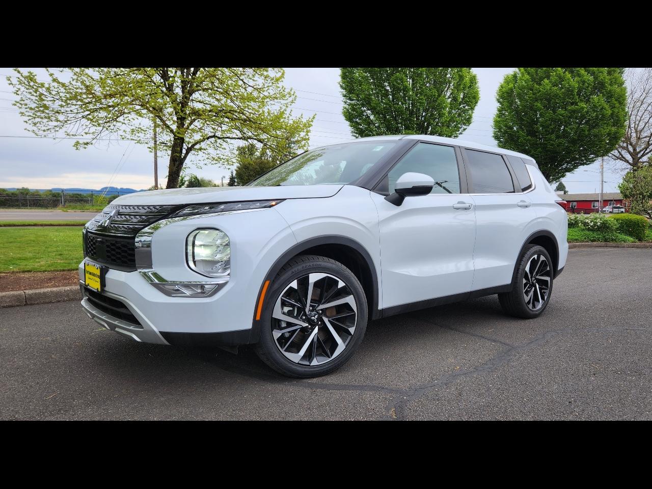 2023 Mitsubishi Outlander SE FWD