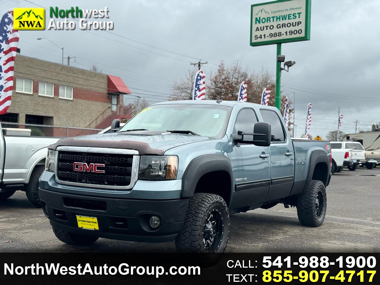 2011 GMC Sierra 3500HD 4WD Crew Cab 167.7" DRW SLT