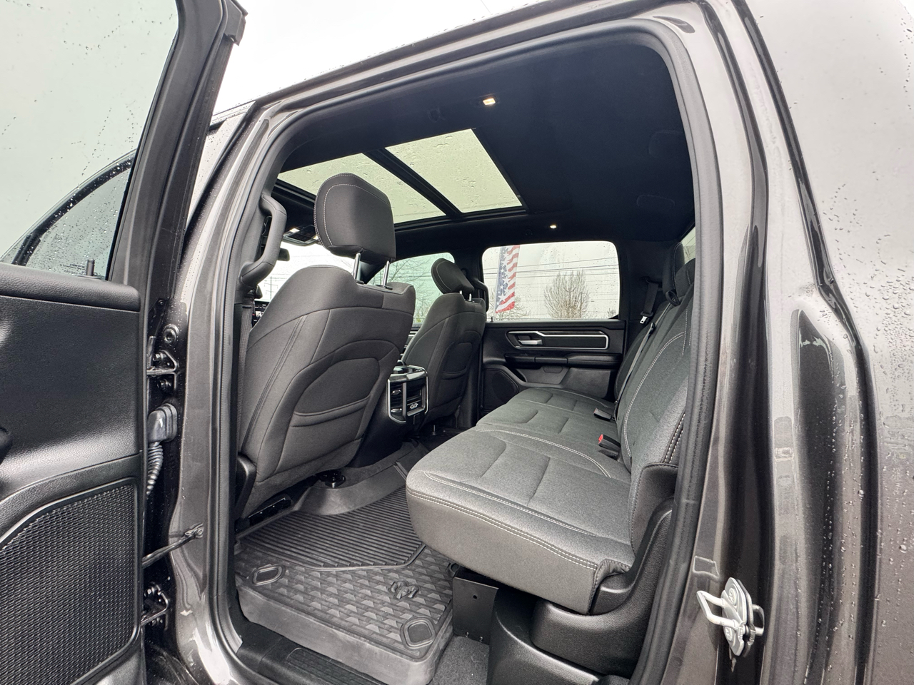 RAM 1500 Big Horn/Lone Star 4x4 Crew Cab 5'7" Box 2019