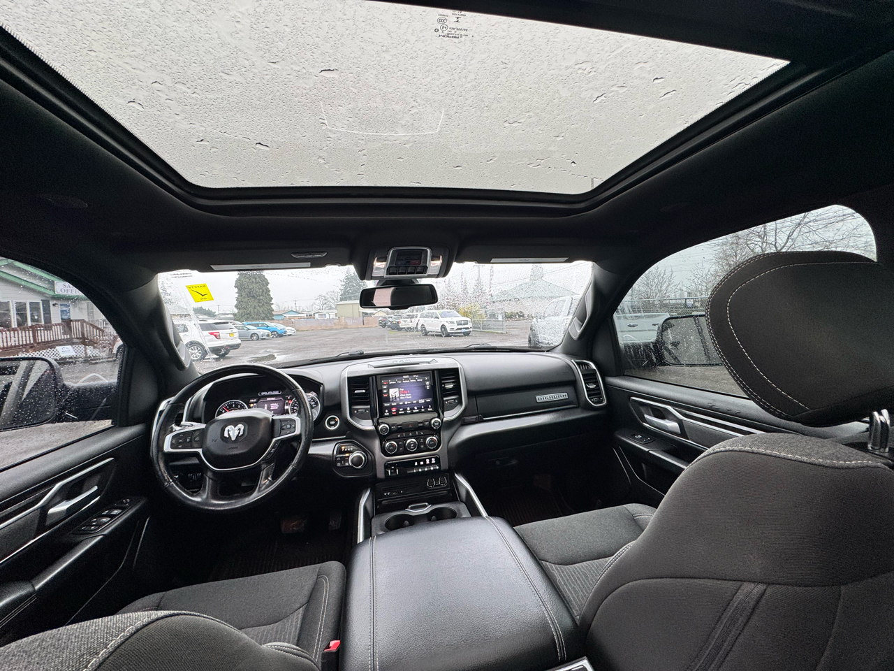 RAM 1500 Big Horn/Lone Star 4x4 Crew Cab 5'7" Box 2019