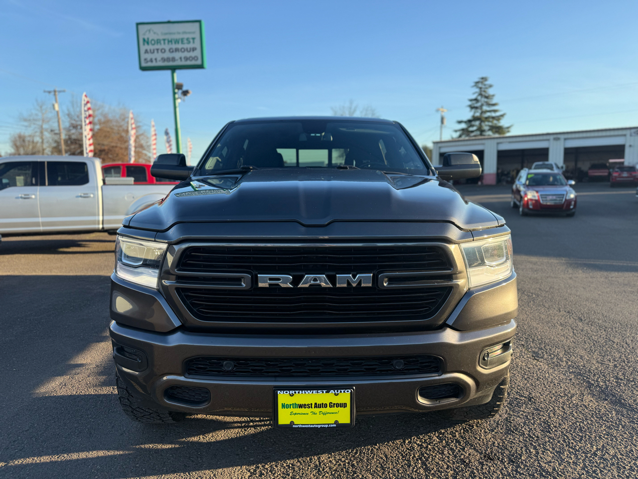 RAM 1500 Big Horn/Lone Star 4x4 Crew Cab 5'7" Box 2019