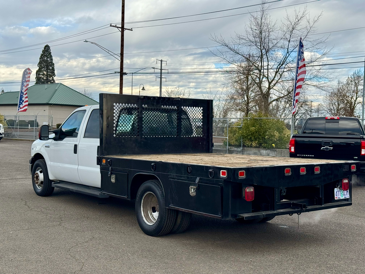 Ford Super Duty F-350 DRW Crew Cab 176" WB 60" CA Lariat 2006
