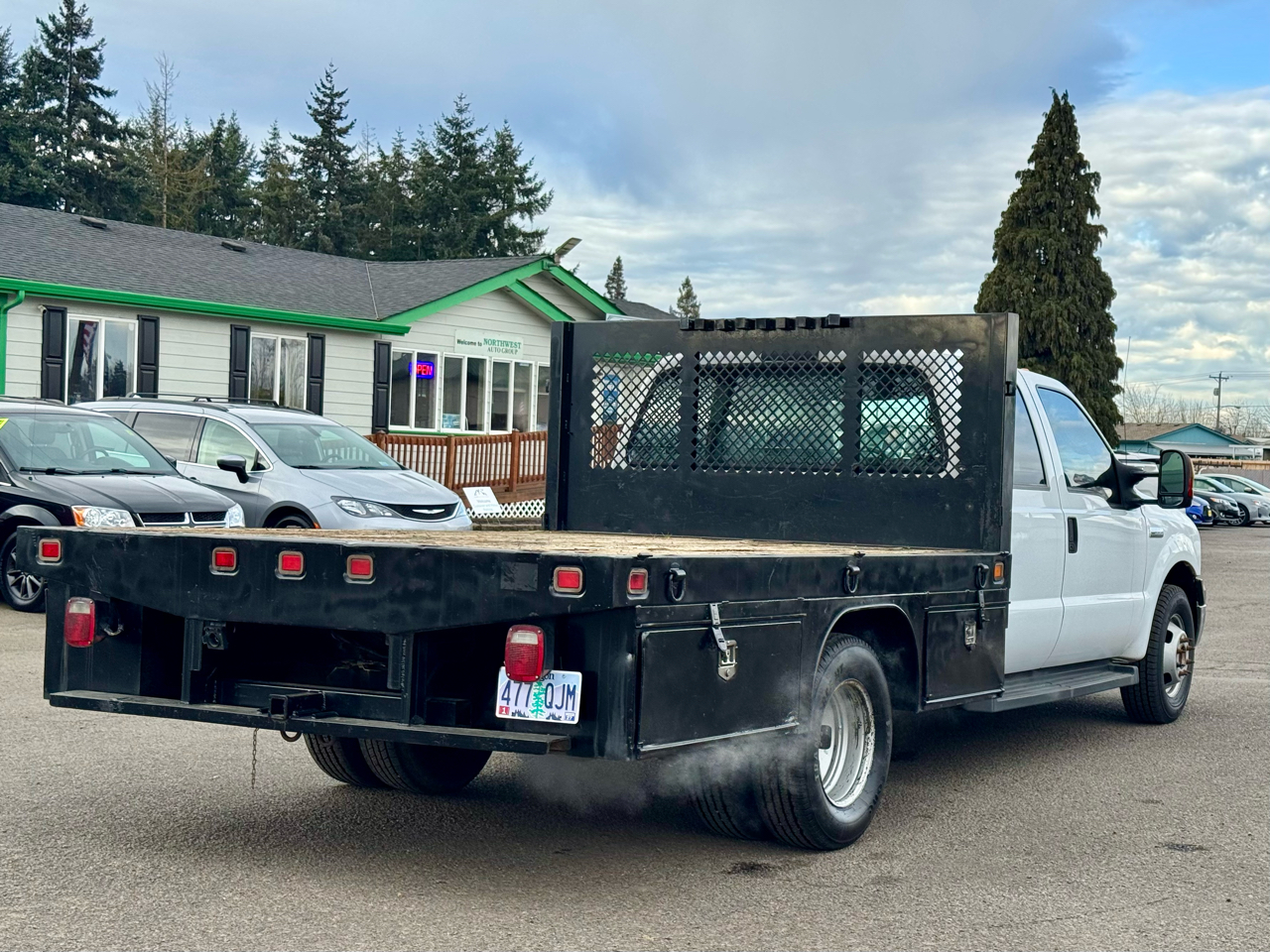 Ford Super Duty F-350 DRW Crew Cab 176" WB 60" CA Lariat 2006