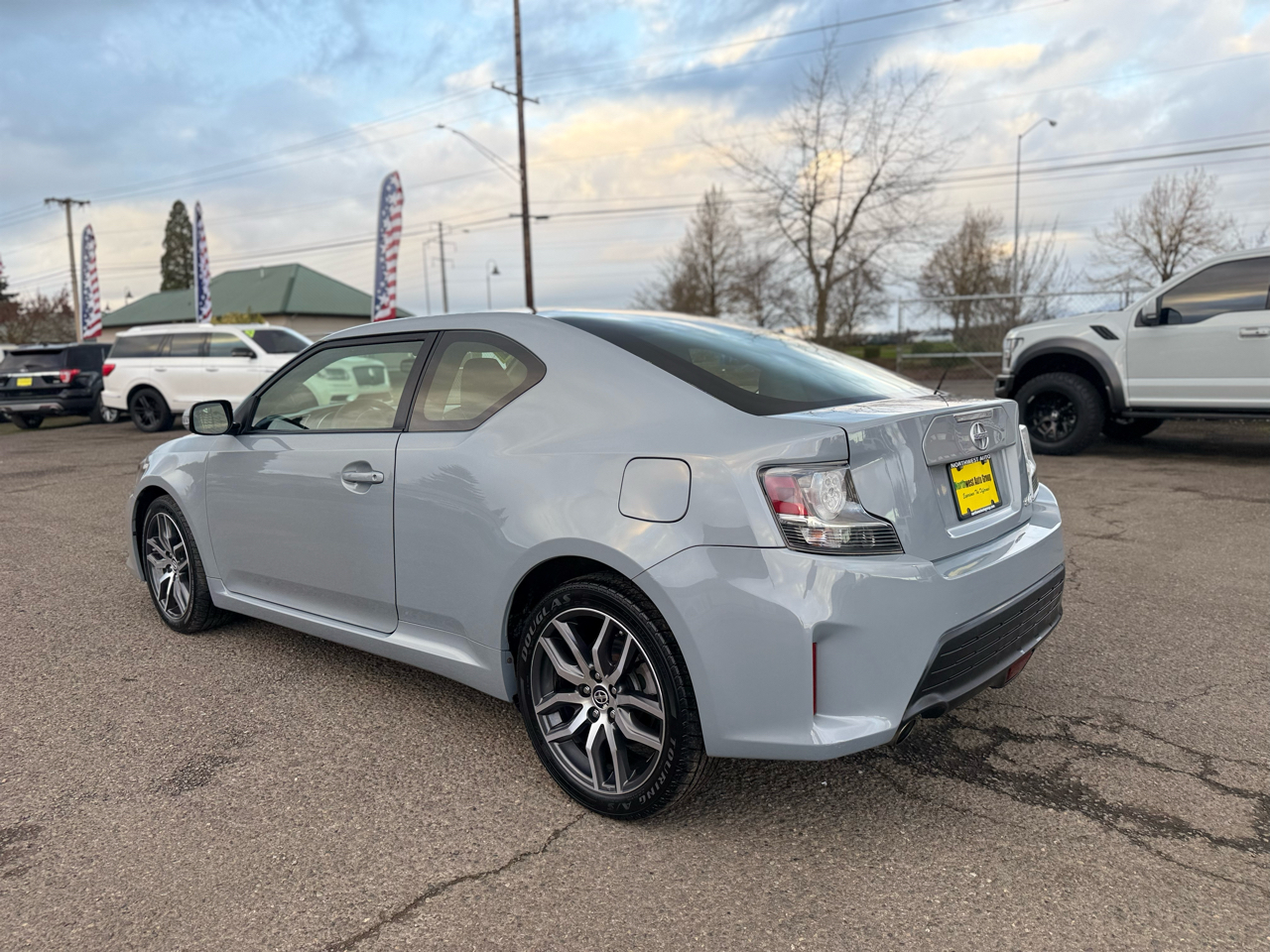 Scion tC 2dr HB Auto (Natl) 2015