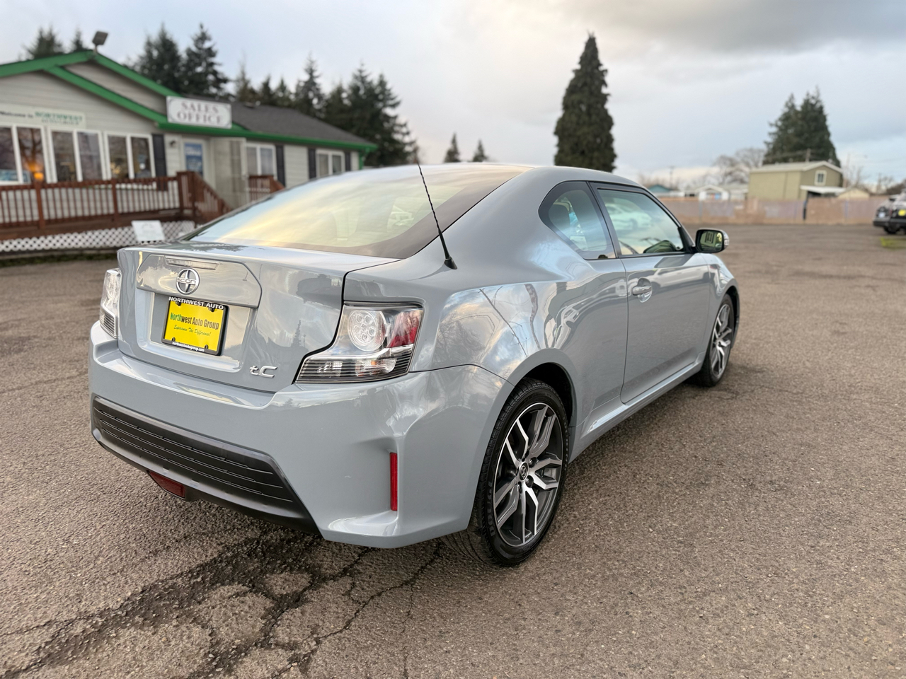 Scion tC 2dr HB Auto (Natl) 2015