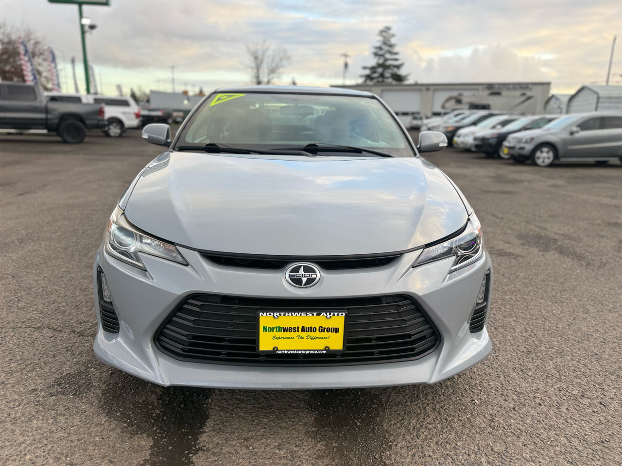 Scion tC 2dr HB Auto (Natl) 2015