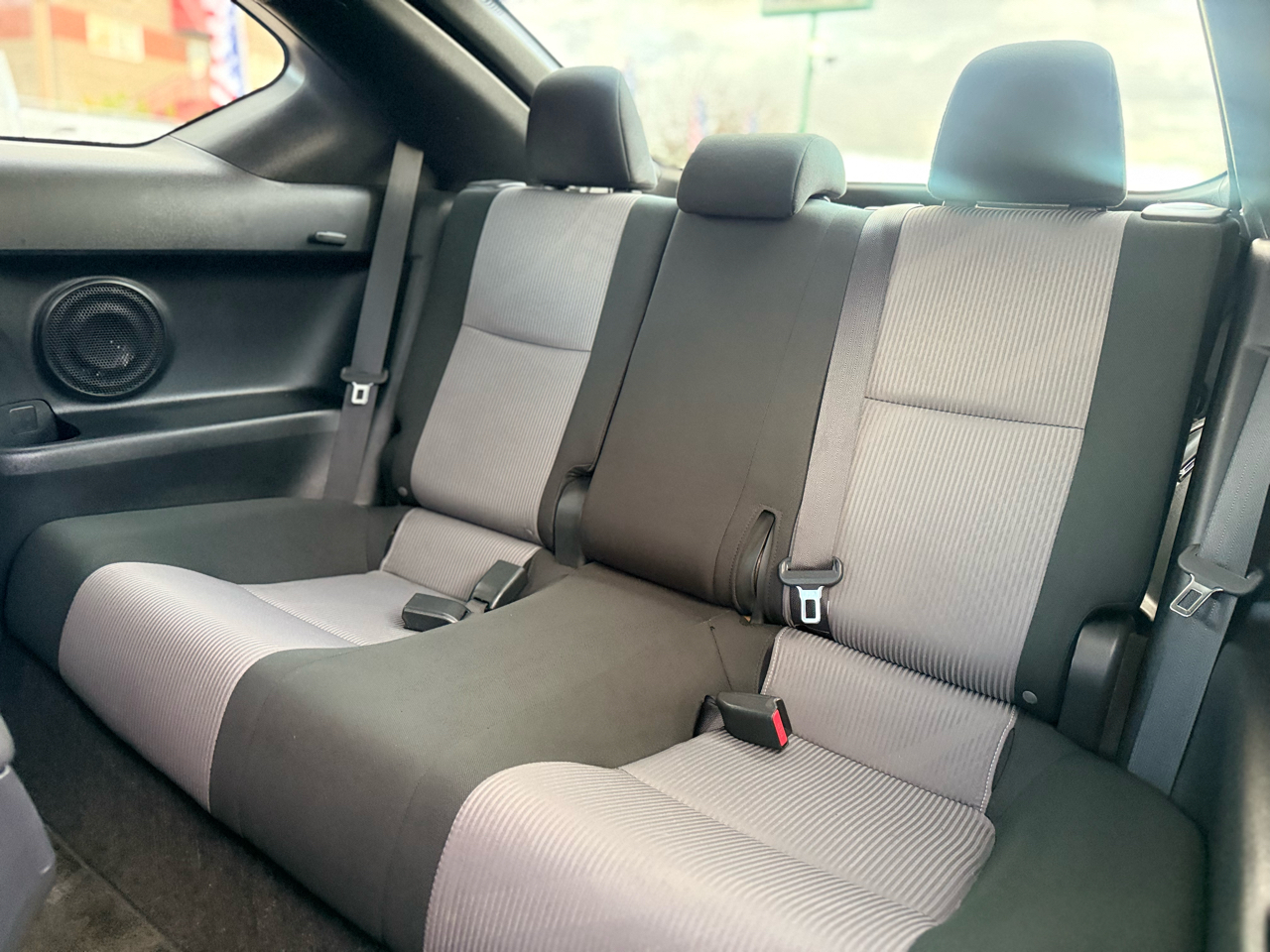 Scion tC 2dr HB Auto (Natl) 2015