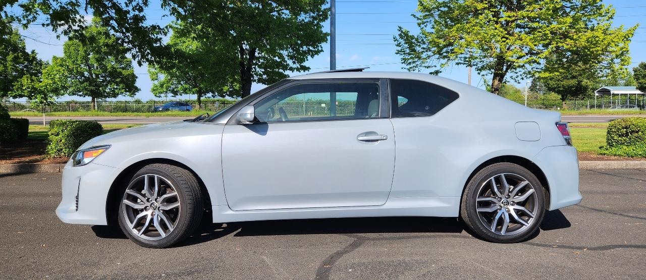 Scion tC 2dr HB Auto (Natl) 2015