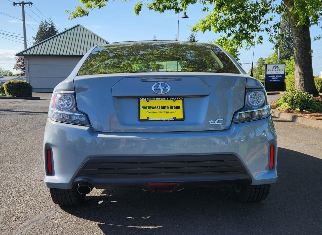 Scion tC 2dr HB Auto (Natl) 2015