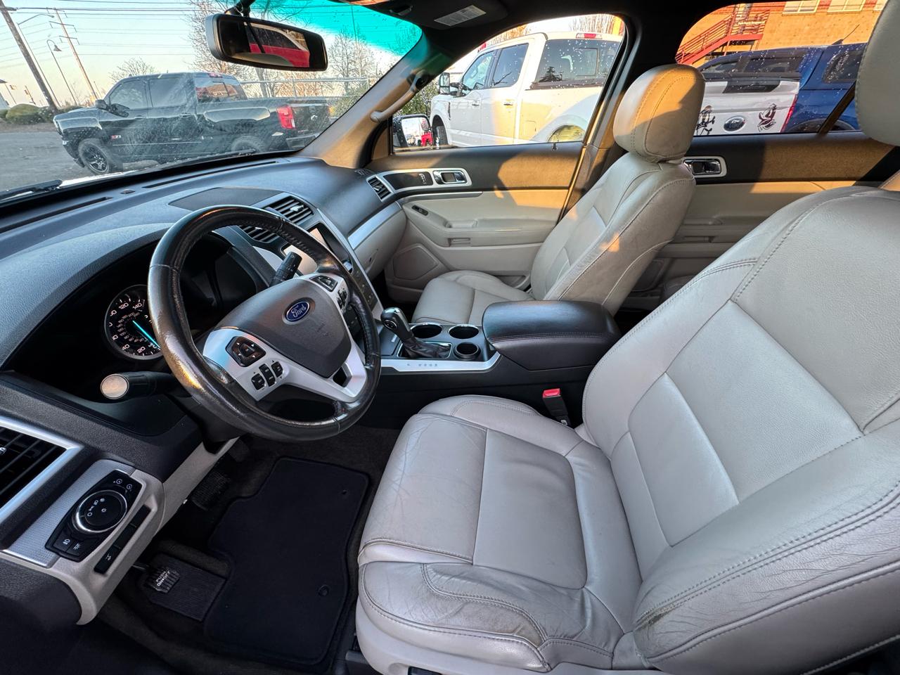 Ford Explorer FWD 4dr XLT 2013