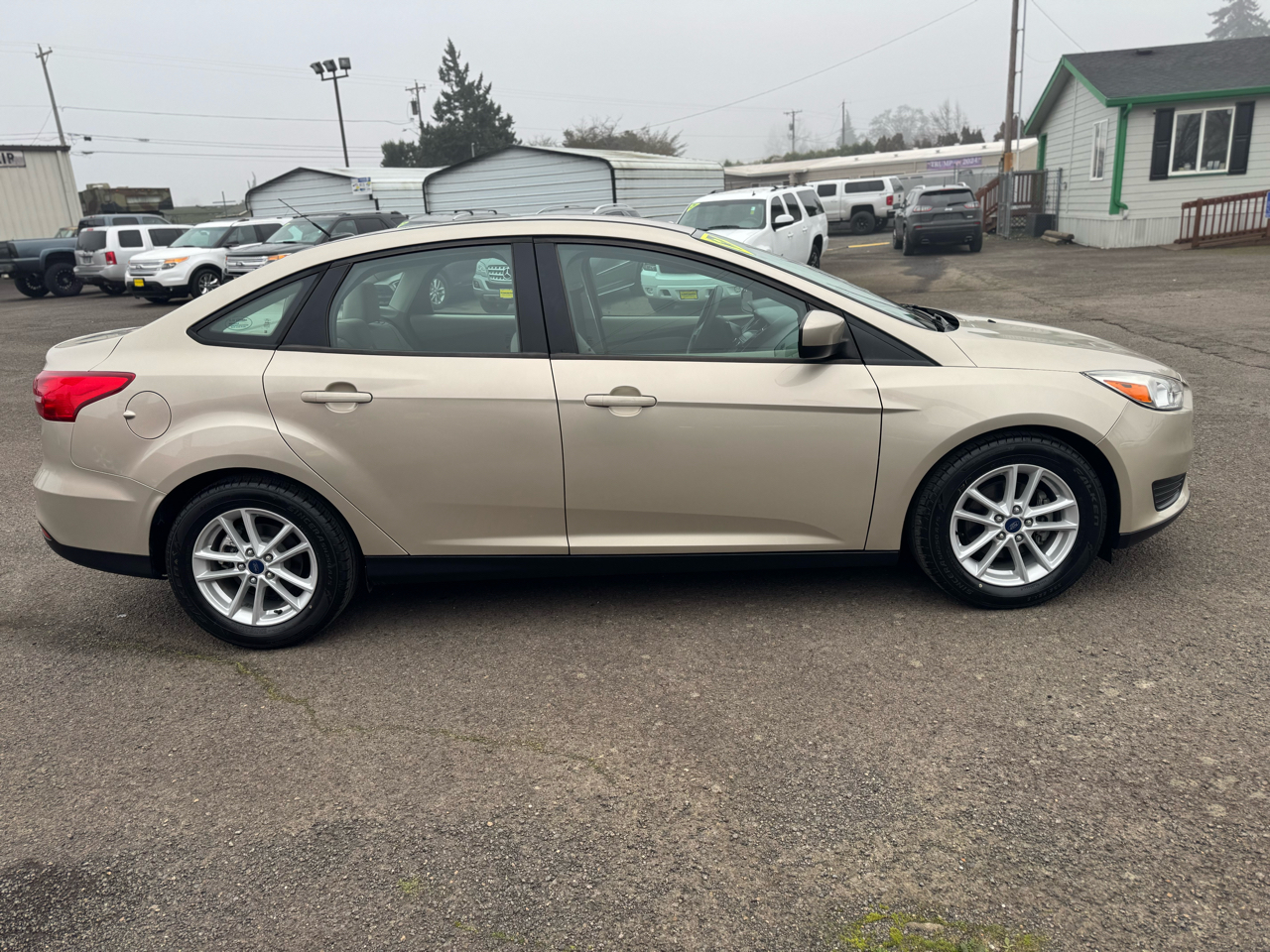 Ford Focus SE Sedan 2018