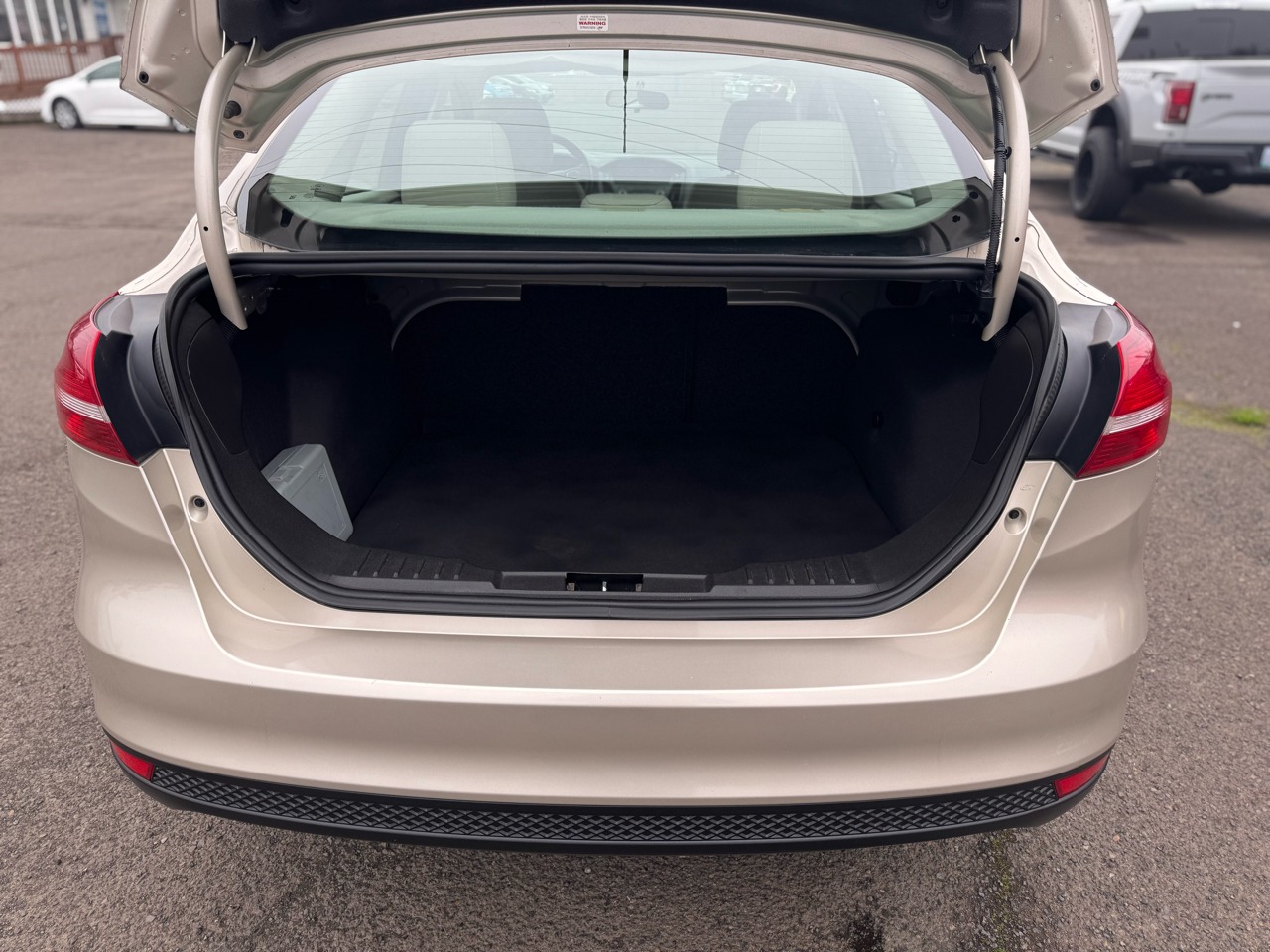 Ford Focus SE Sedan 2018