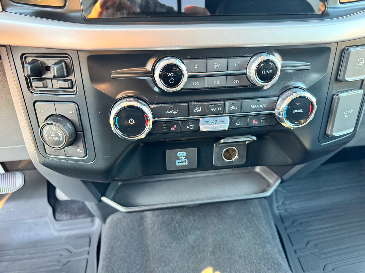 Ford F-150 XLT 4WD SuperCrew 6.5' Box 2023