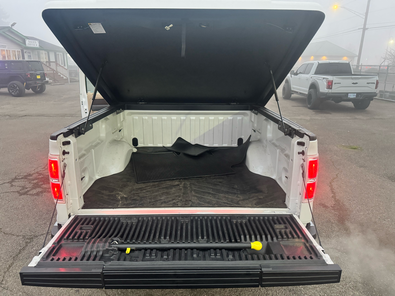 Ford F-150 4WD SuperCrew 145" Lariat 2012