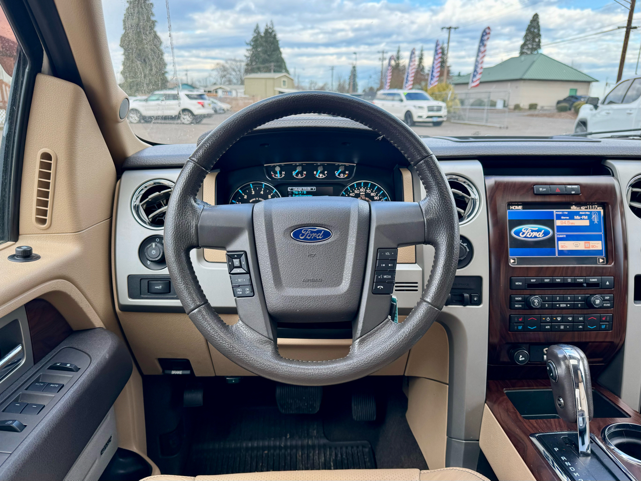 Ford F-150 4WD SuperCrew 145" Lariat 2012